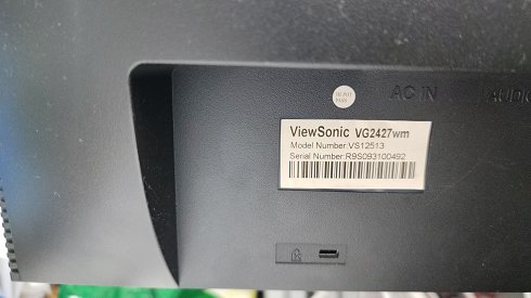 ordenador Lenovo con monitor view Sonic VGA 427 wm monitor aoc LCD lm725 teclado hama y mouse trust