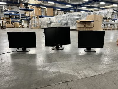 6 monitores SAMSUNG y HP