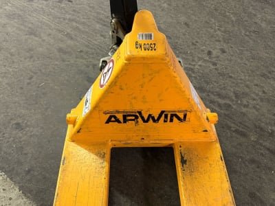 Transpaleta manual ARWIN