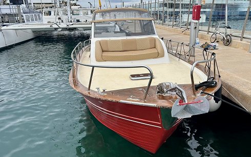 Barco de pasajeros de 9,60 m de eslora