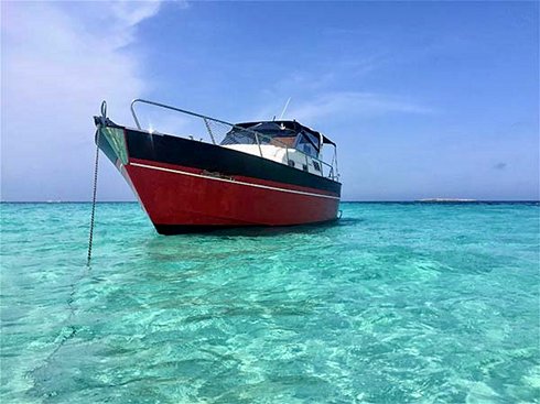 Barco de pasajeros de 9,60 m de eslora