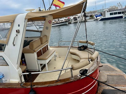 Barco de pasajeros de 9,60 m de eslora