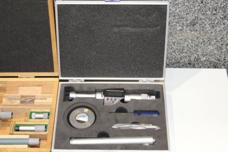 MITUTOYO 2 digital internal micrometer sets