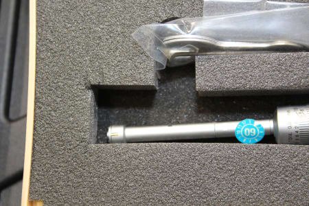 MITUTOYO 2 3-point internal micrometer screws