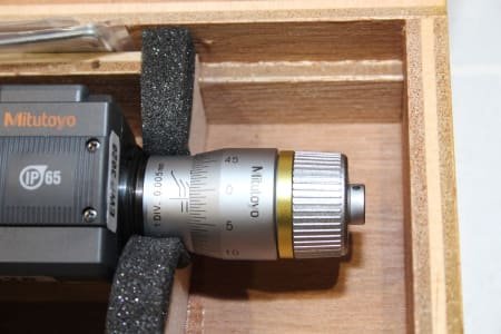MITUTOYO digital 3-point internal micrometer