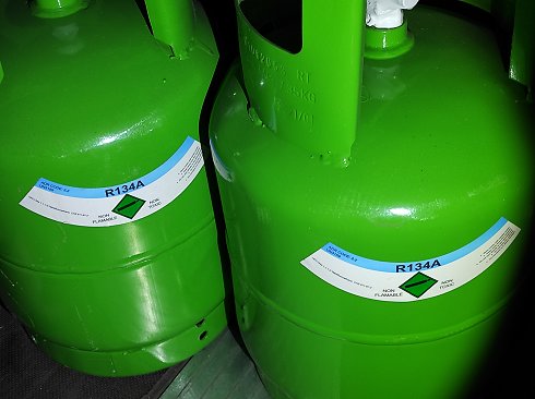 200 boteellas de Gas refrigerante R134A de 12 kilos. Act. 202401875. Exp. 0061 L7