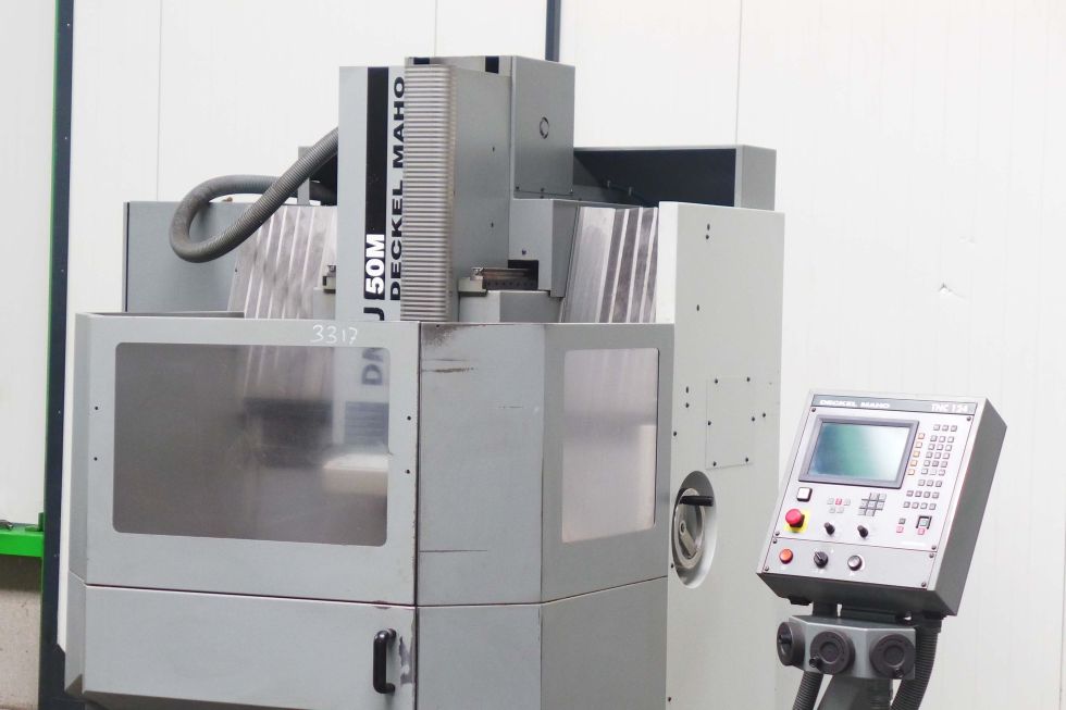 3-axis CNC machine (VMC) DECKEL MAHO - DMU 50 M