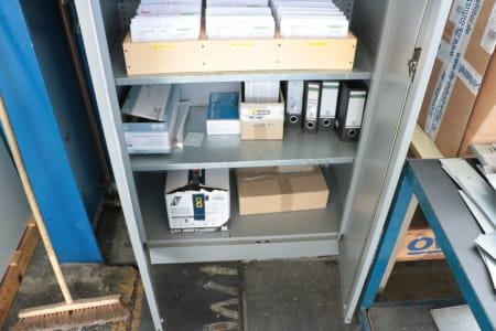 Double-door workshop cabinet without contents