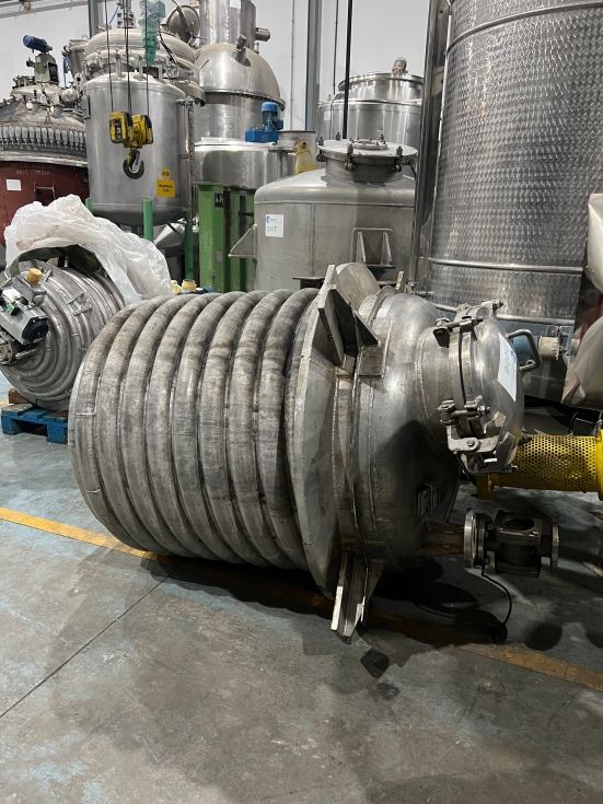 Reactor acero inoxidable 900 litros con media caña