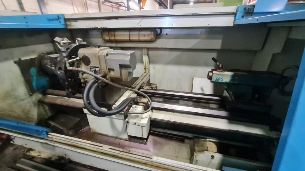 Torno paralelo CNC