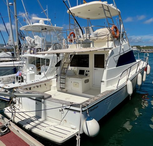 Barco de pasajeros de 13,40 m de eslora