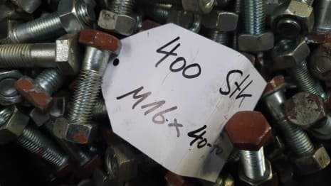400 pcs. screws M16 incl. nuts