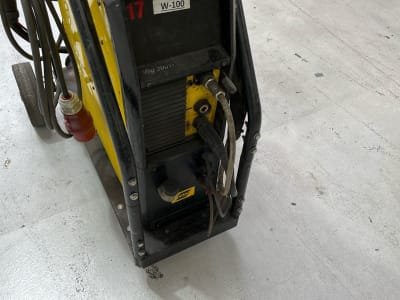 ESAB Aristo Mig 3001iw Soldador