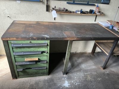 Workbench with contents