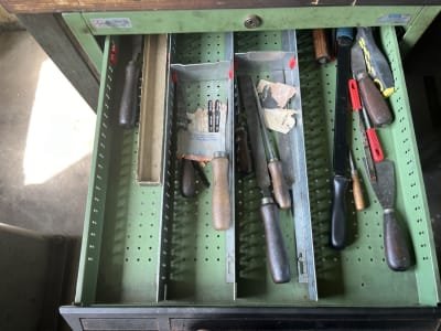 Workbench with contents