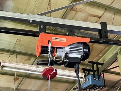 Pillar jib crane