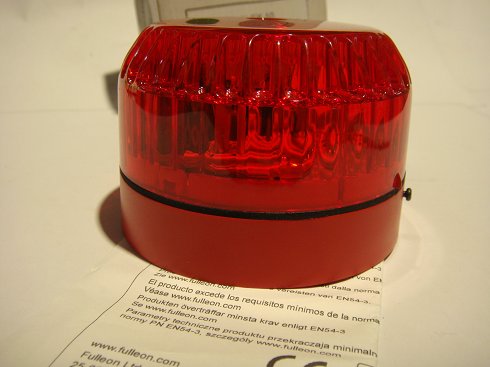 Baliza Flash SOLEX 10 SO/R/SR/10C. Color Rojo. IP54  Tensión: 9….60 Vcc. Temperatura de utilización: -25ºC…. +70ºC.  (732)