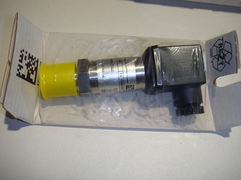 Sensor de presión SENSOTEC 26.600G. 26.600G-1002-R-1-5-100-200-1-000  Alcance: 0…10 bar /  4….20 mA 2 HILOS (617)