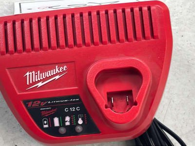 Llave dinamométrica sin cable MILWAUKEE Lot (2 uds.)