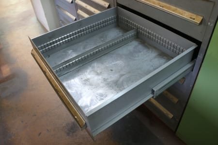 Workshop cabinet