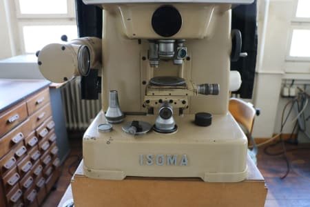 ISOMA Profile projector