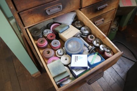 Workbench with contents