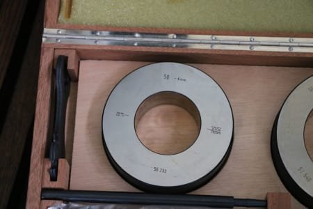 Set of 3-point internal micrometers