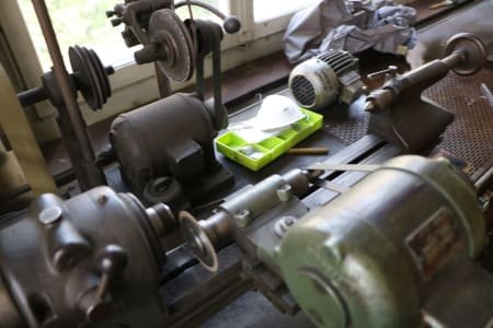 Workbench with contents