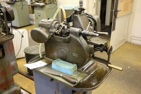 MIKRON 79 Gear hobbing and thread milling machine