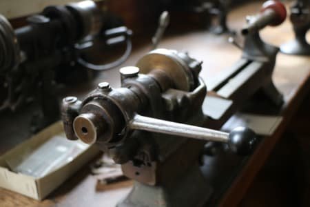 Lathe for mechanics