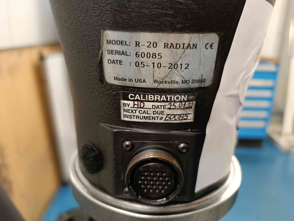 Rastreador láser api radian r20