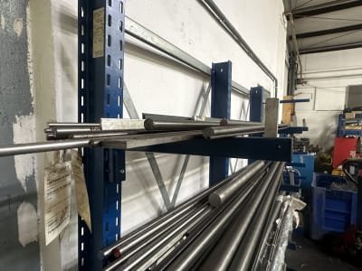 Cantilever rack without contents