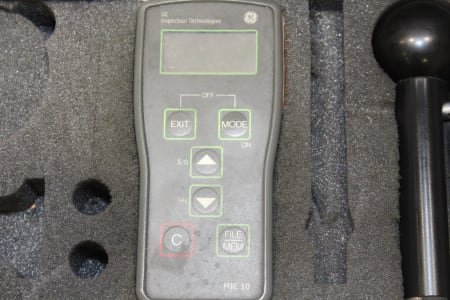 GE MIC 10 mobile hardness testing device