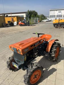 KUBOTA B 6000 4x4 Small tractor