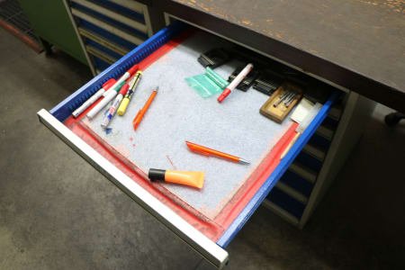 Workbench with contents