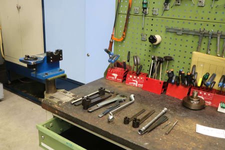 Workbench with contents