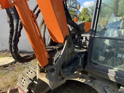 HITACHI ZX85USB-5 Crawler Excavator