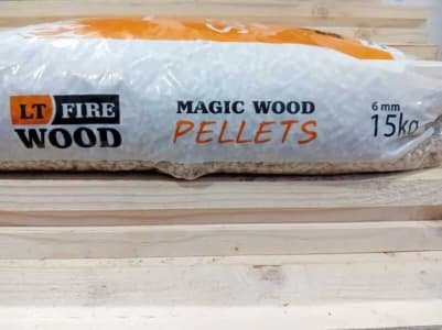 Paquetes de pellets LT FIREWOOD 70 uds.