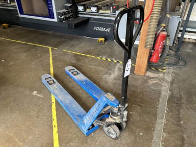 Hand pallet truck