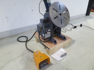 UWM WP 220 Welding table