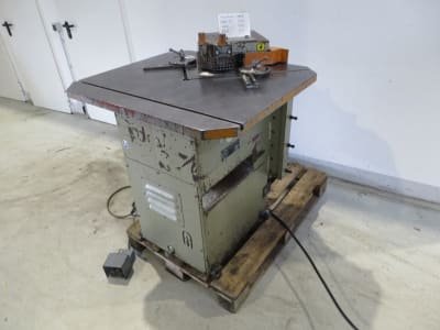 DMF 4U - 250 Notching machine