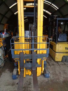 JUNGHEINRICH ETM 214 Shelf Reach Truck