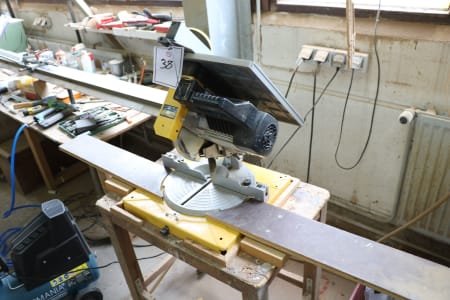 DEWALT DW710 Chop and mitre saw