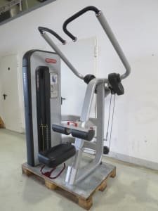 Máquina de gimnasio STAR TRAC LAT PULL DOWN