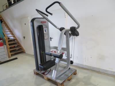 Máquina de gimnasio STAR TRAC LAT PULL DOWN