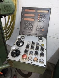 Fresadora de precisión HERMLE UWF 700