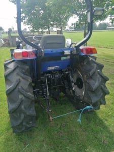 Tractor ISEKI AT33 with frontloader