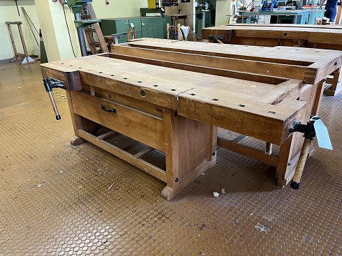 ULMIA Planing bench with contents