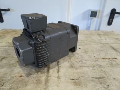 SIEMENS 1HU 3071 servo motor