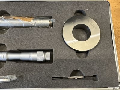 HOLEX Three-point internal micrometer